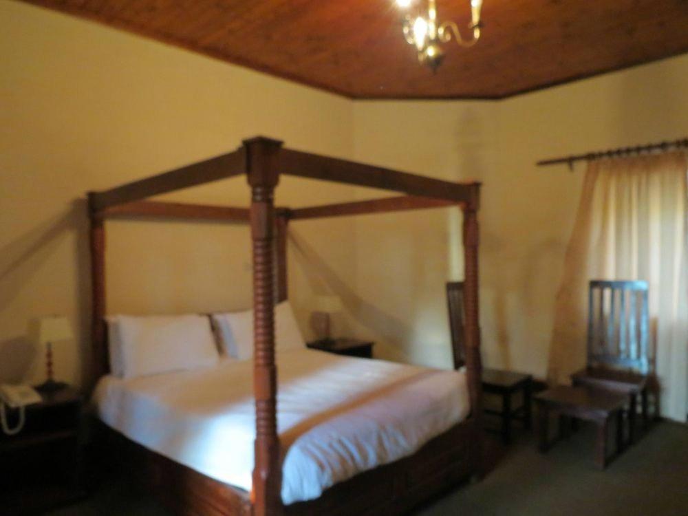 Rhodes Nyanga Hotel Juliasdale Εξωτερικό φωτογραφία